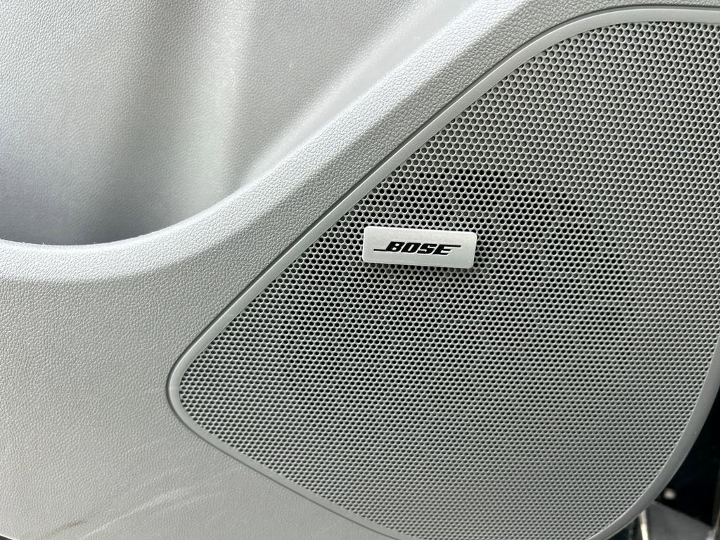 Certified 2022 Chevrolet Bolt EUV Premier w/ Launch Edition image 26