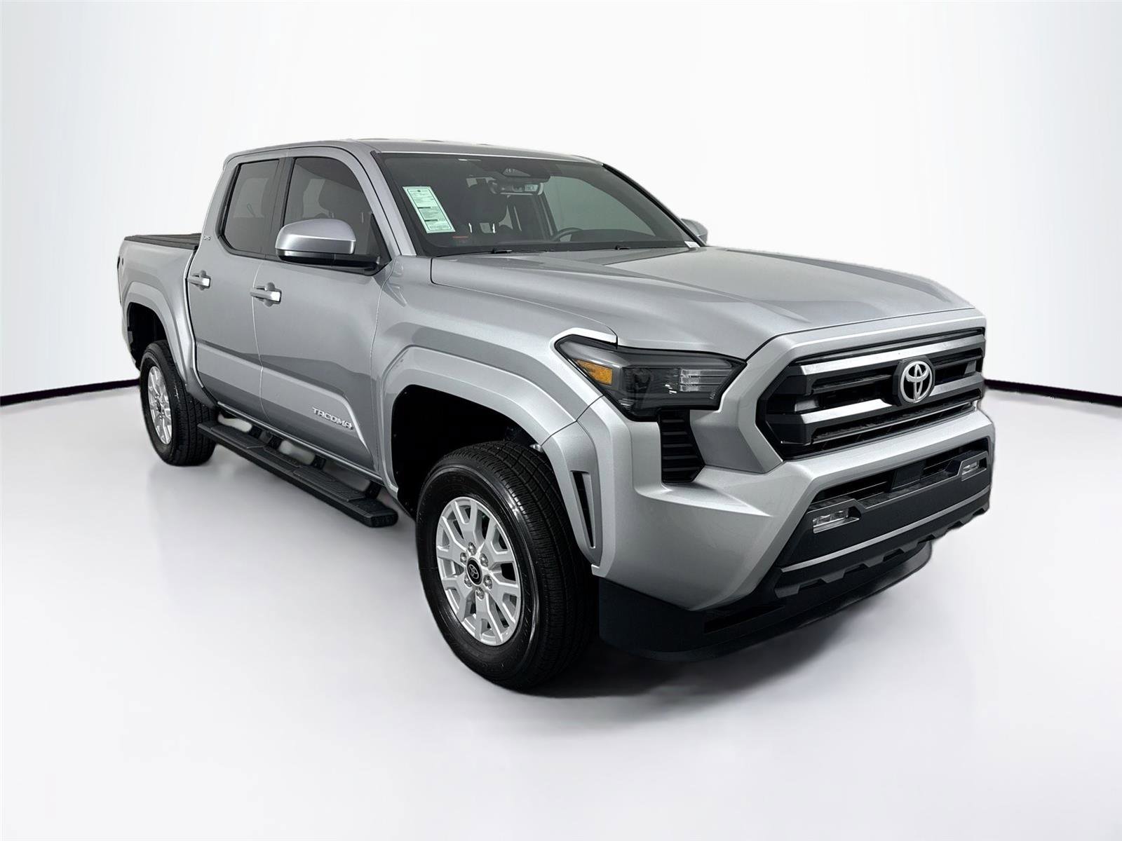 Certified 2025 Toyota Tacoma SR5 image 9