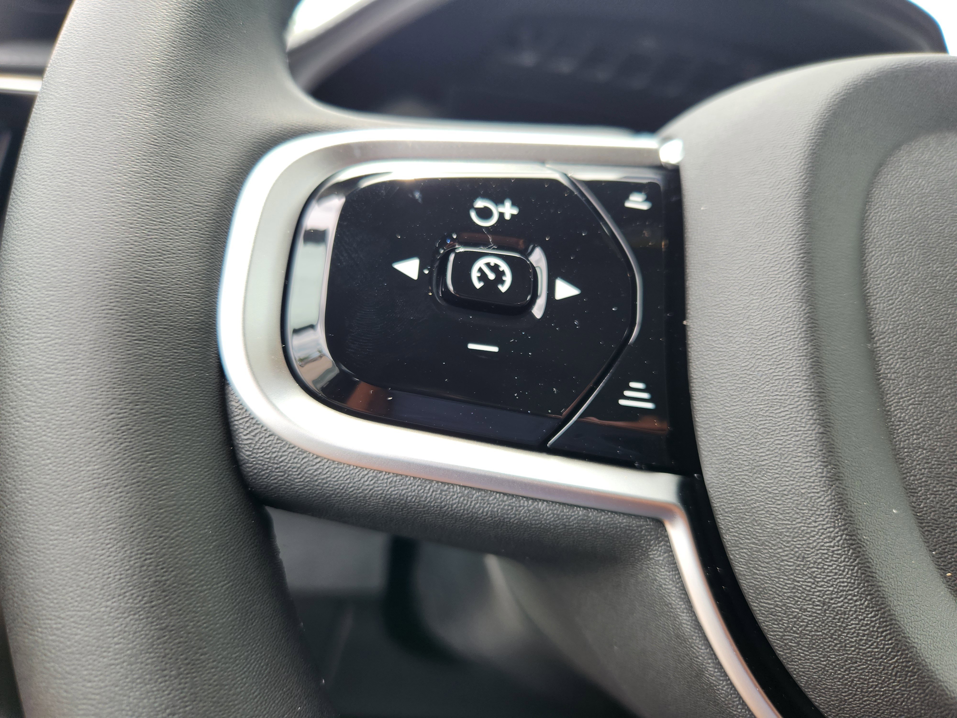 New 2025 Volvo XC90 T8 Plus w/ Protection Package image 33