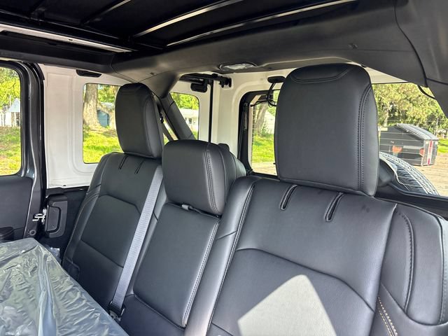 New 2027 Jeep Wrangler Unlimited Sahara AWD/4WD image 8