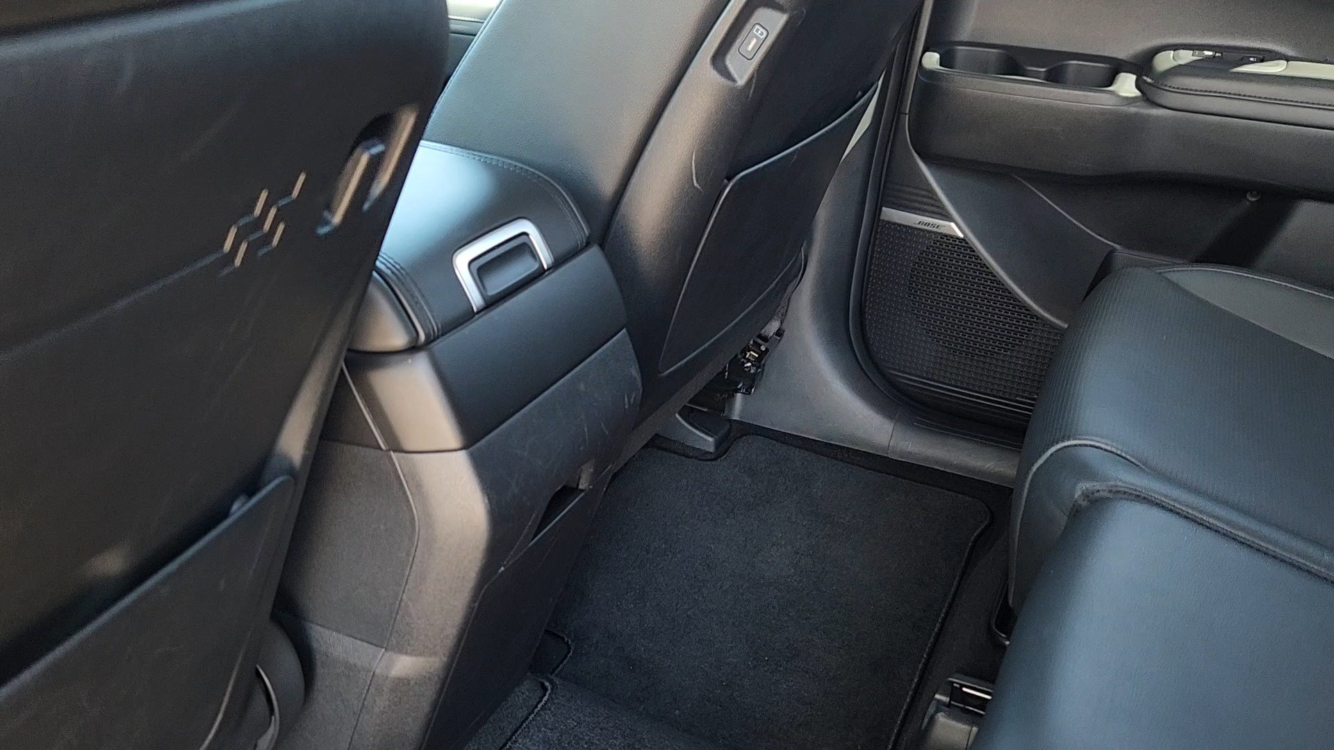 Used 2024 Hyundai Santa Fe Limited image 25