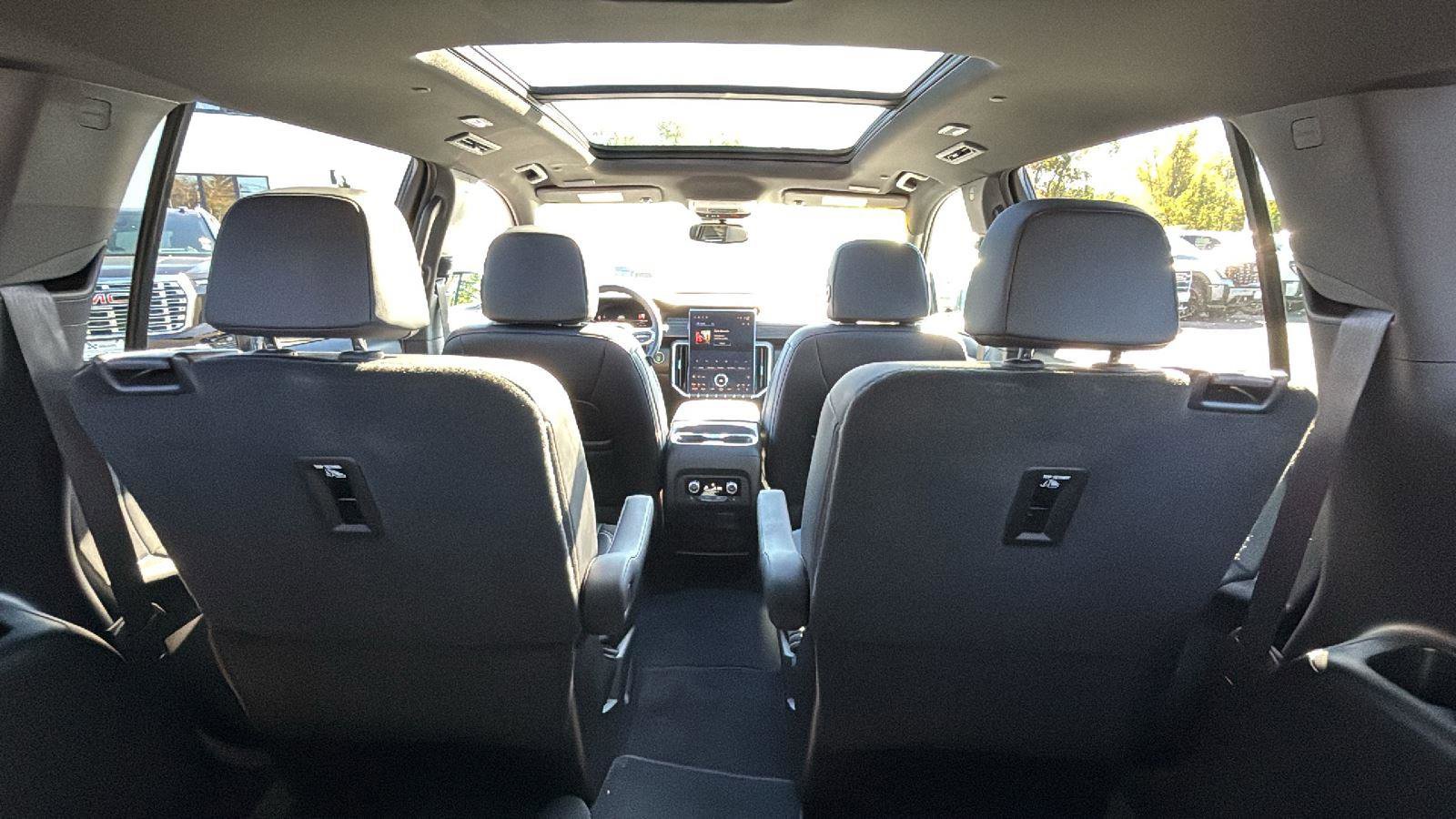 New 2025 GMC Acadia Elevation w/ Elevation Premium Package image 31