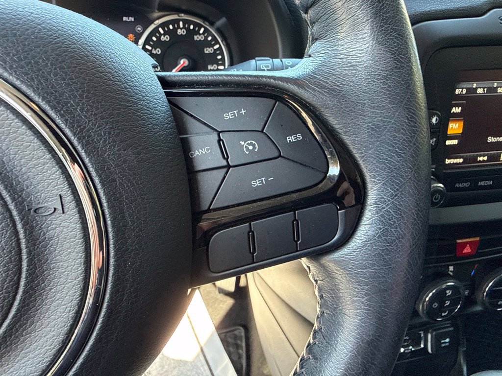 Used 2017 Jeep Renegade Altitude AWD/4WD image 24
