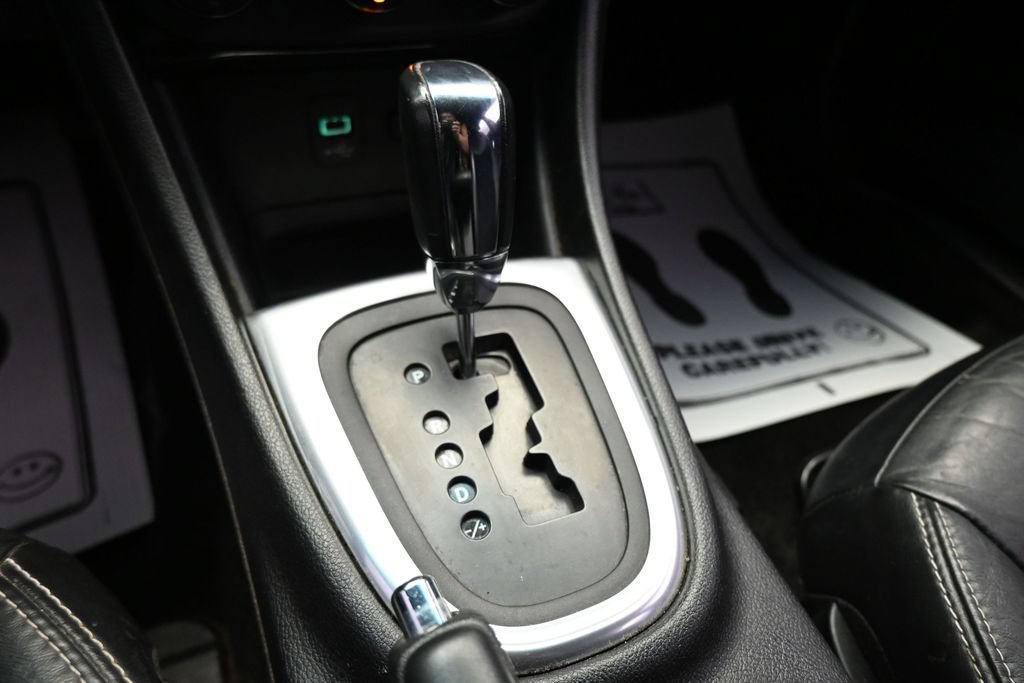 Used 2013 Chrysler 200 Limited FWD image 20