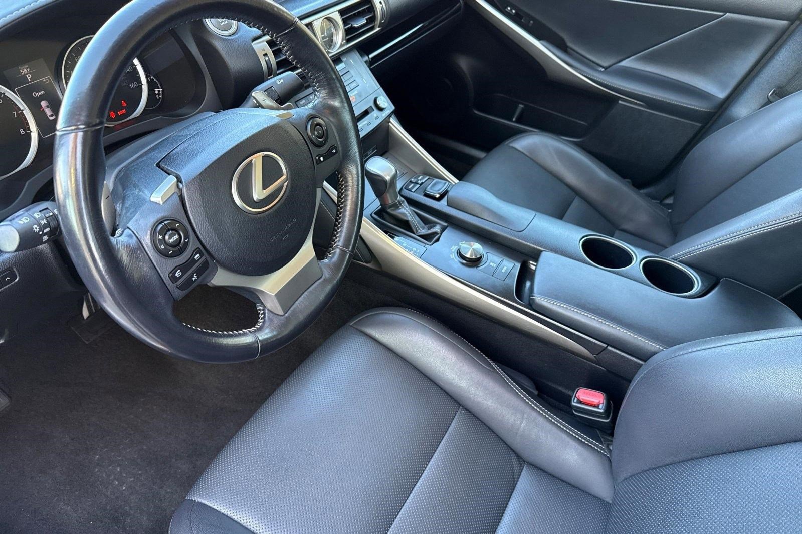 Used 2015 Lexus IS 250 AWD w/ Navigation System Package image 4
