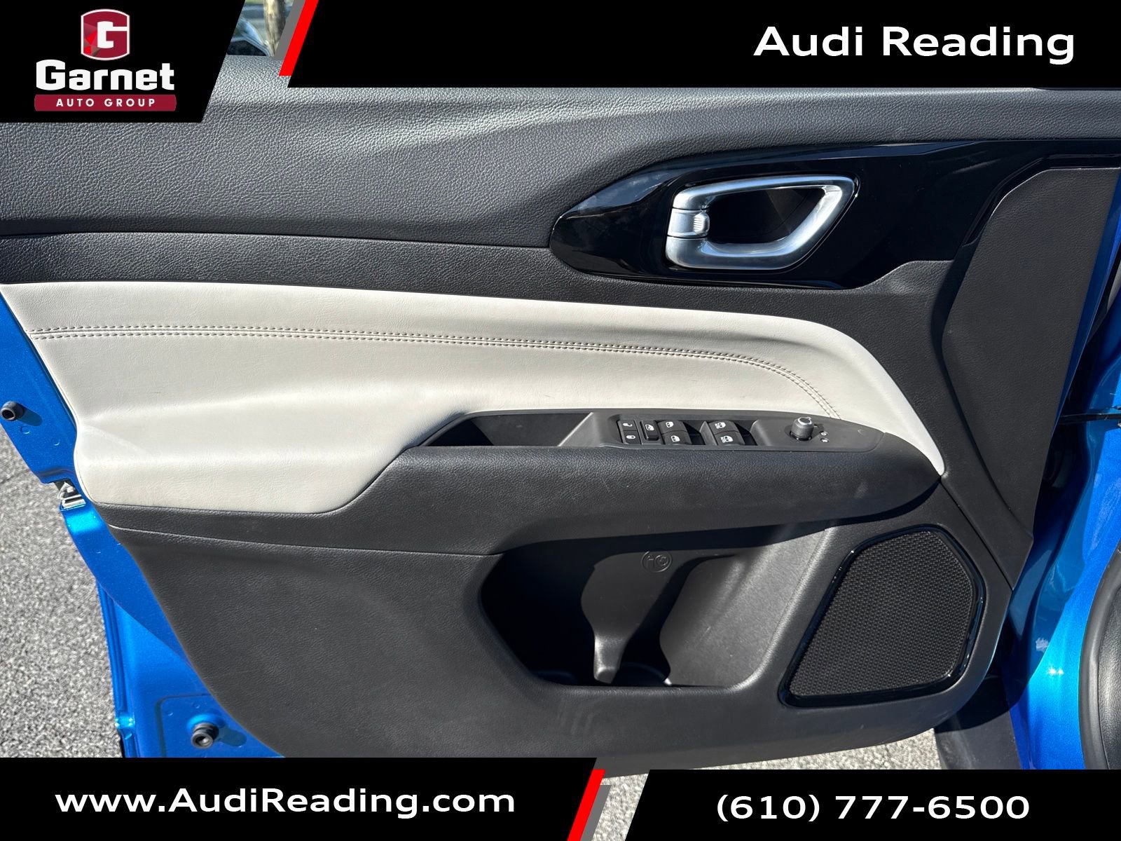 Used 2025 Jeep Compass Limited image 10