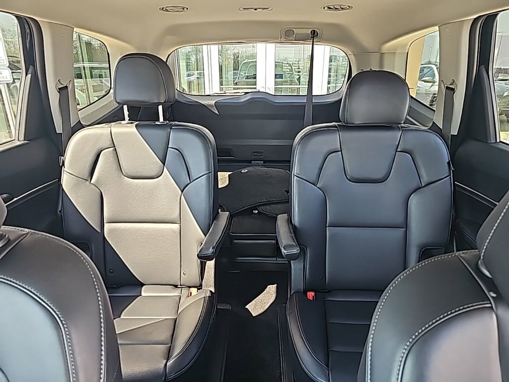 Used 2025 Kia Telluride S image 29