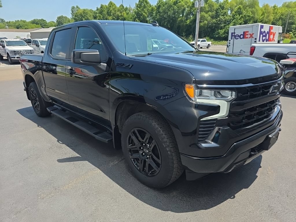 Used 2024 Chevrolet Silverado 1500 RST w/ Convenience Package II AWD/4WD image 4