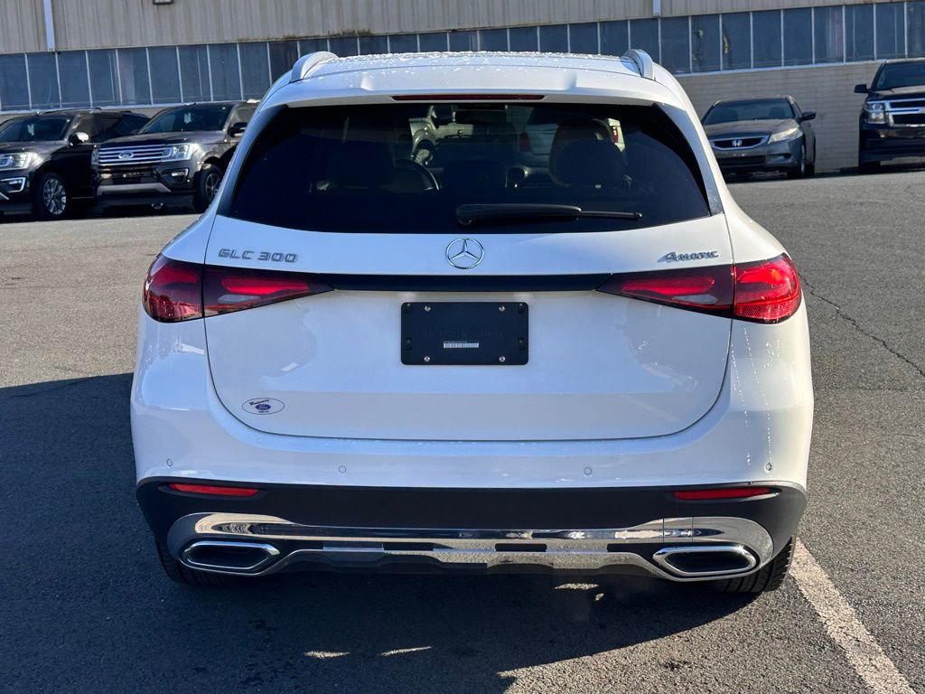 Used 2024 Mercedes-Benz GLC 300 4MATIC image 7
