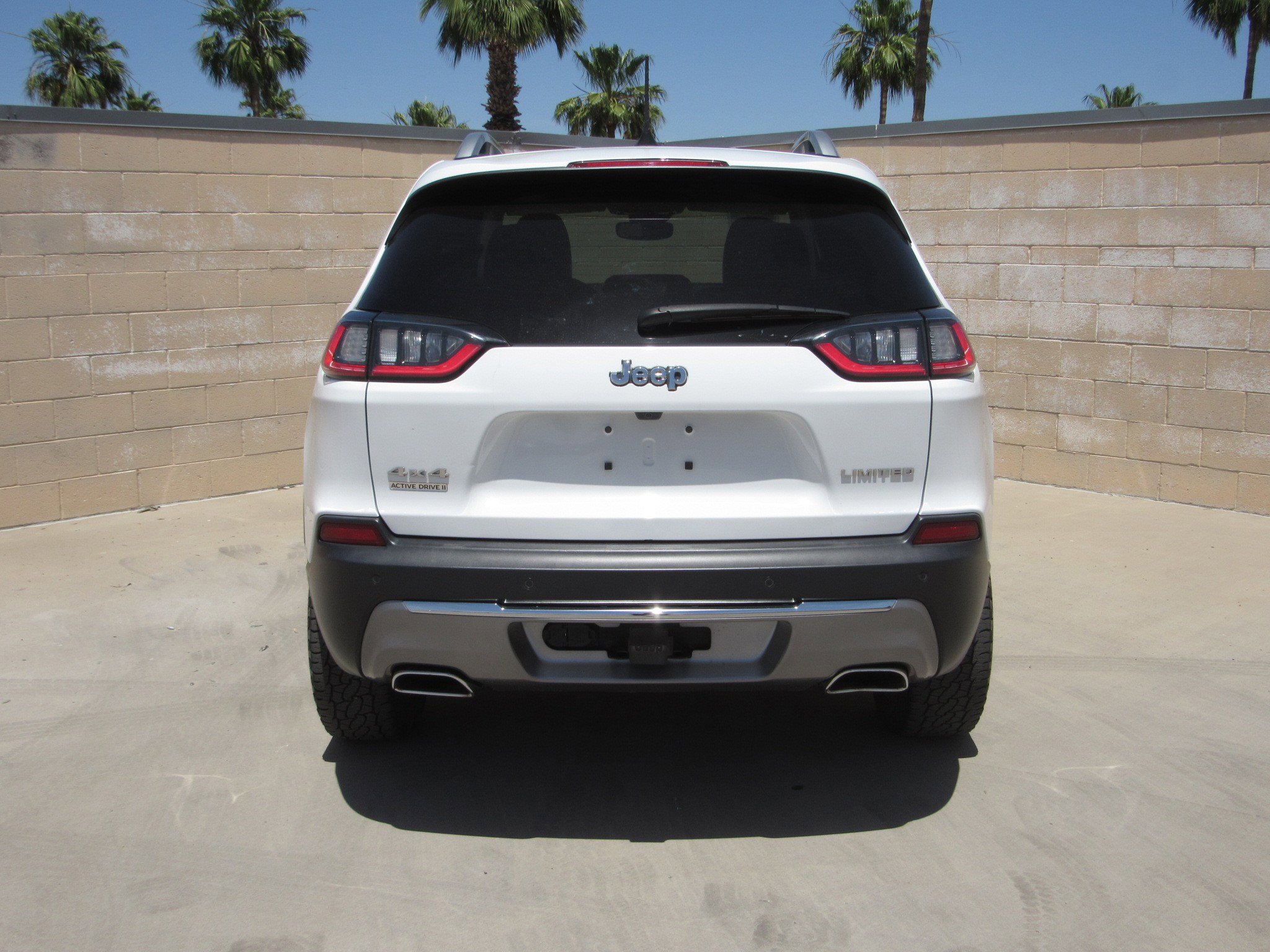 Used 2021 Jeep Cherokee Limited w/ Elite Package AWD/4WD image 7
