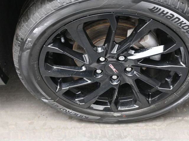 Used 2023 GMC Terrain SLT w/ Infotainment Package II image 29