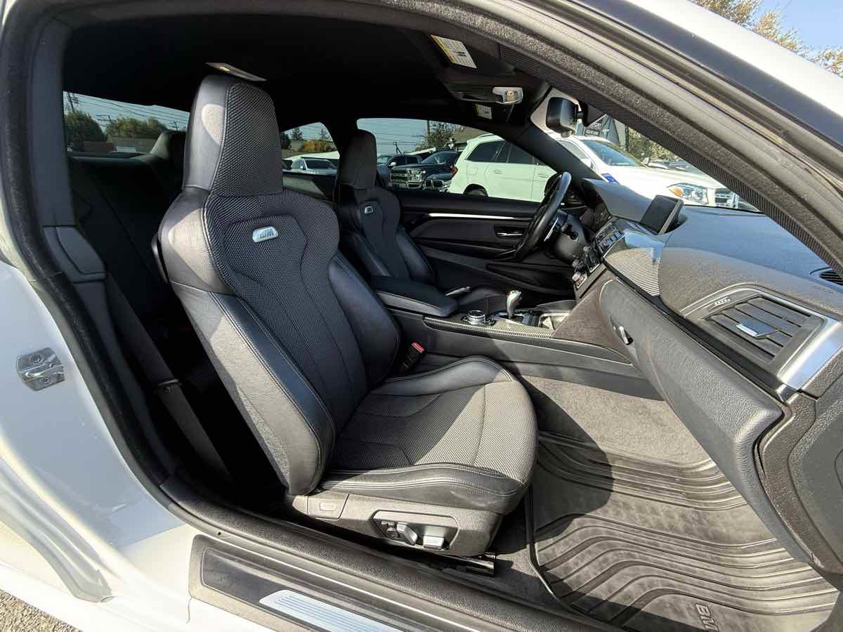 Used 2016 BMW M4 Coupe image 10