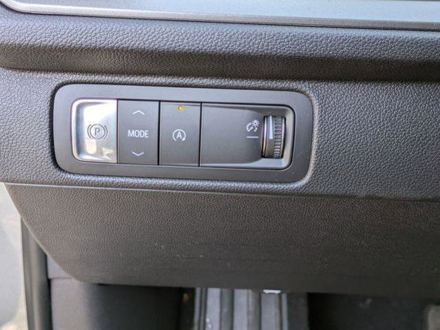 New 2026 Chevrolet Traverse LT w/ Sun and Wheel Package FWD image 14