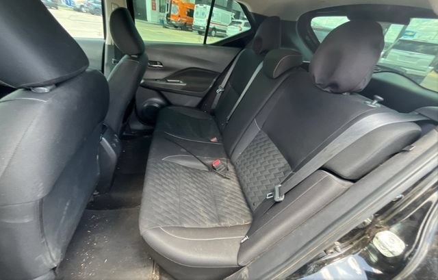 Used 2021 Nissan Kicks SV FWD image 13