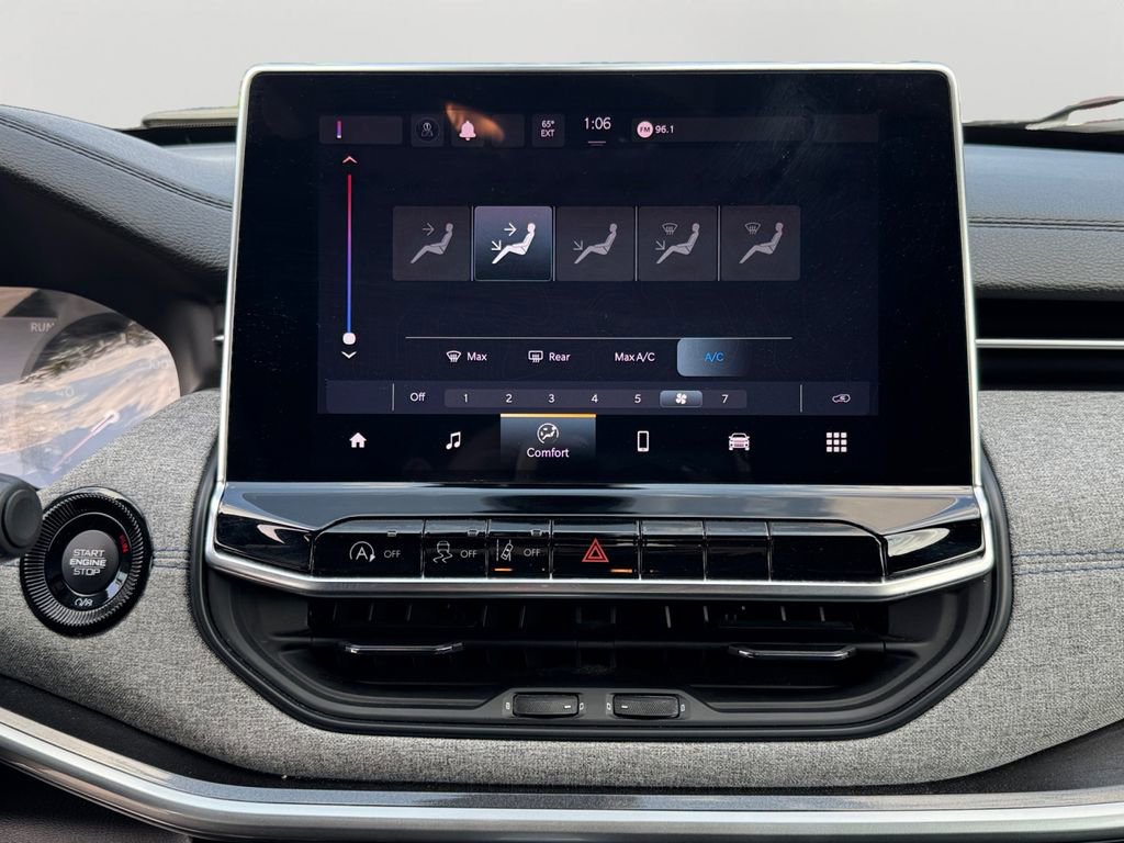 Used 2024 Jeep Compass Latitude image 22