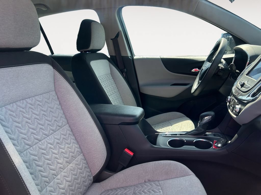 Used 2023 Chevrolet Equinox LS AWD/4WD image 15