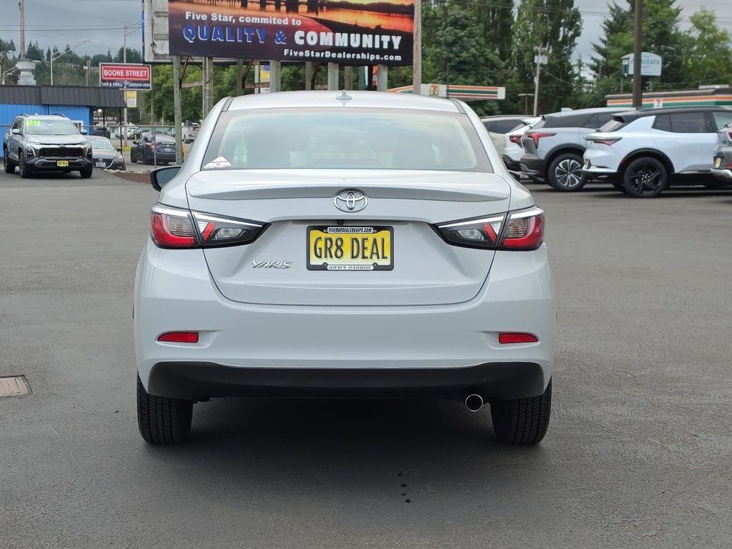 Used 2019 Toyota Yaris LE FWD image 8