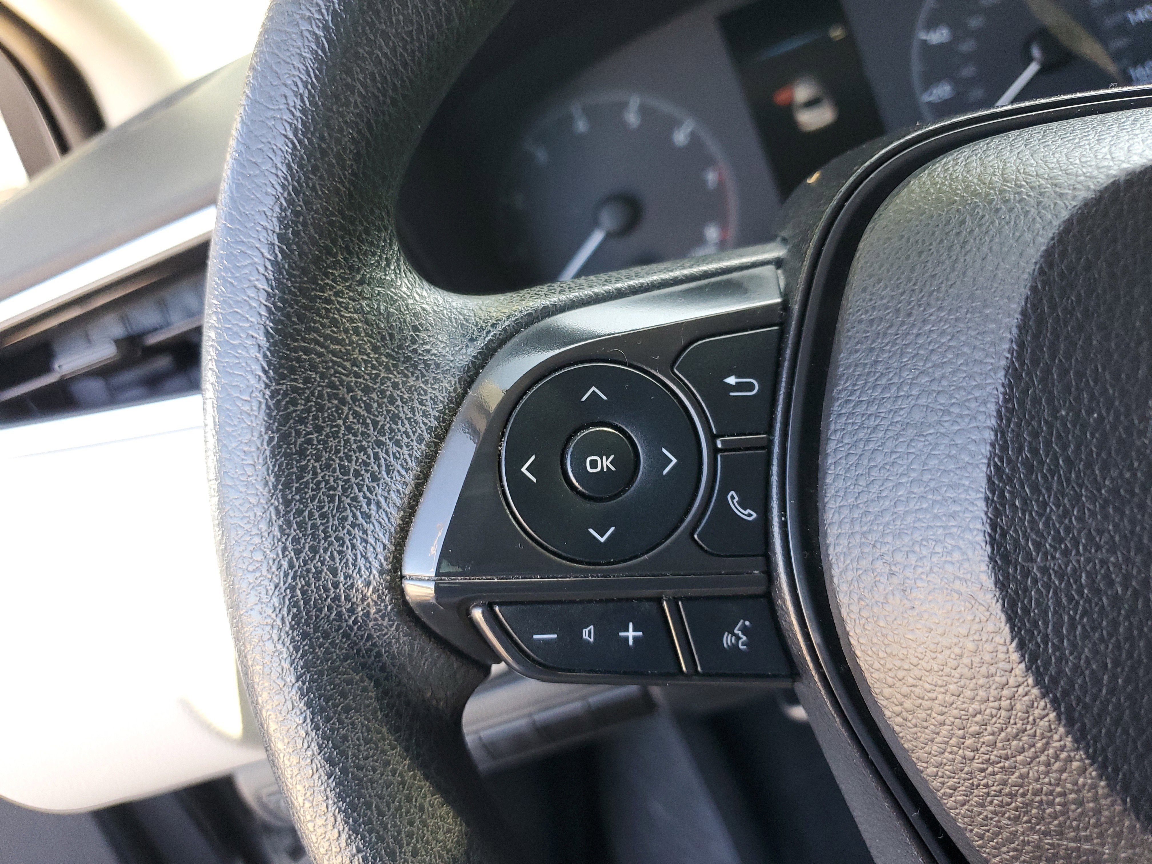 Used 2024 Toyota Corolla LE FWD image 15