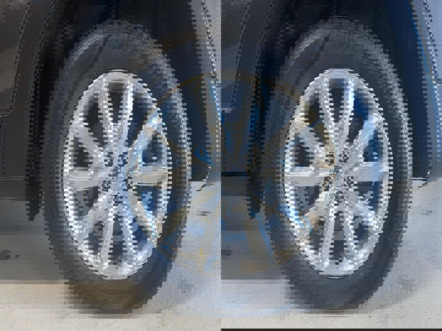 Used 2017 Jeep Cherokee Limited image 27