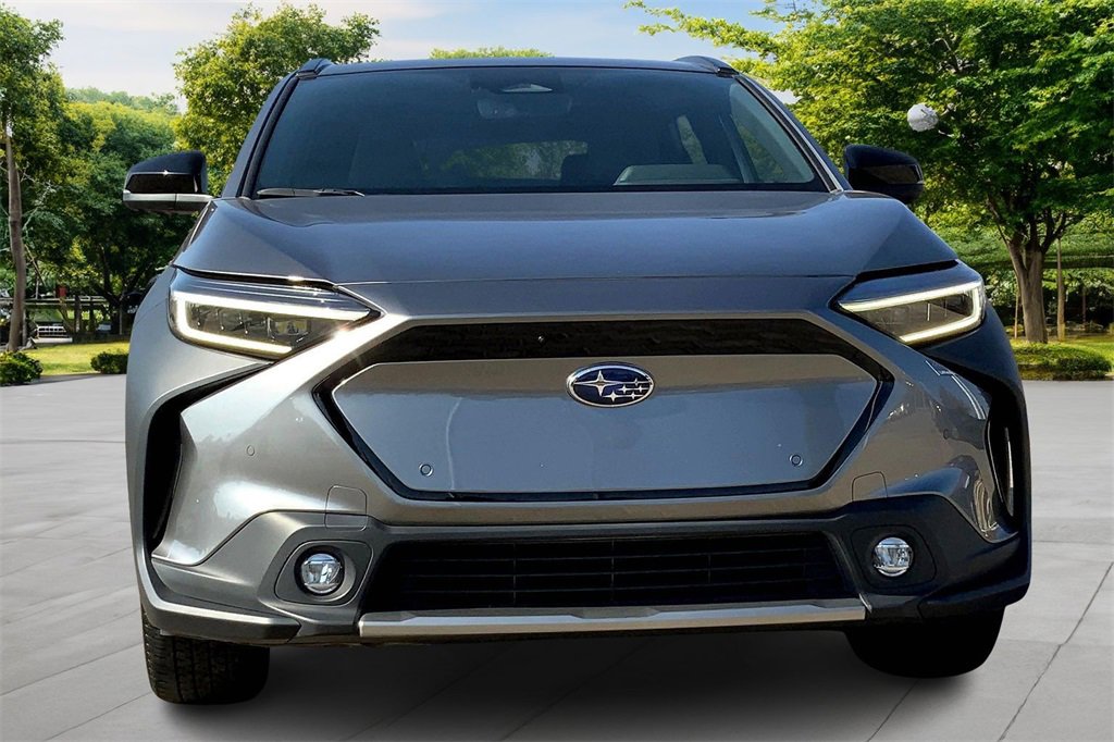 Used 2023 Subaru Solterra Limited image 2