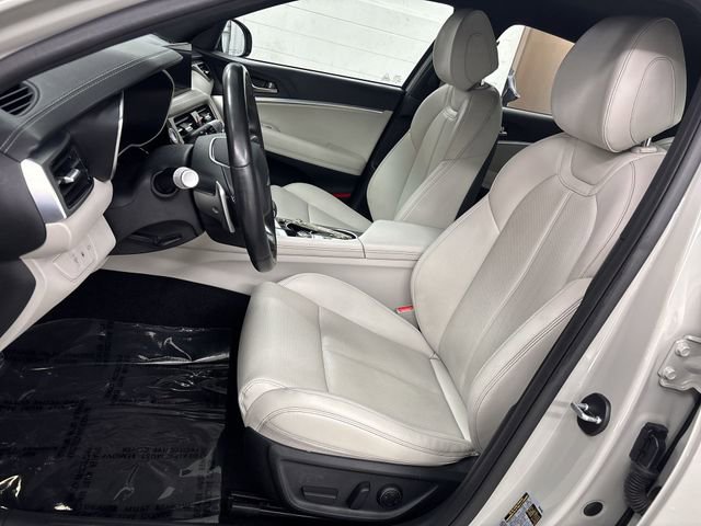 Used 2024 Genesis G70 2.5T image 3