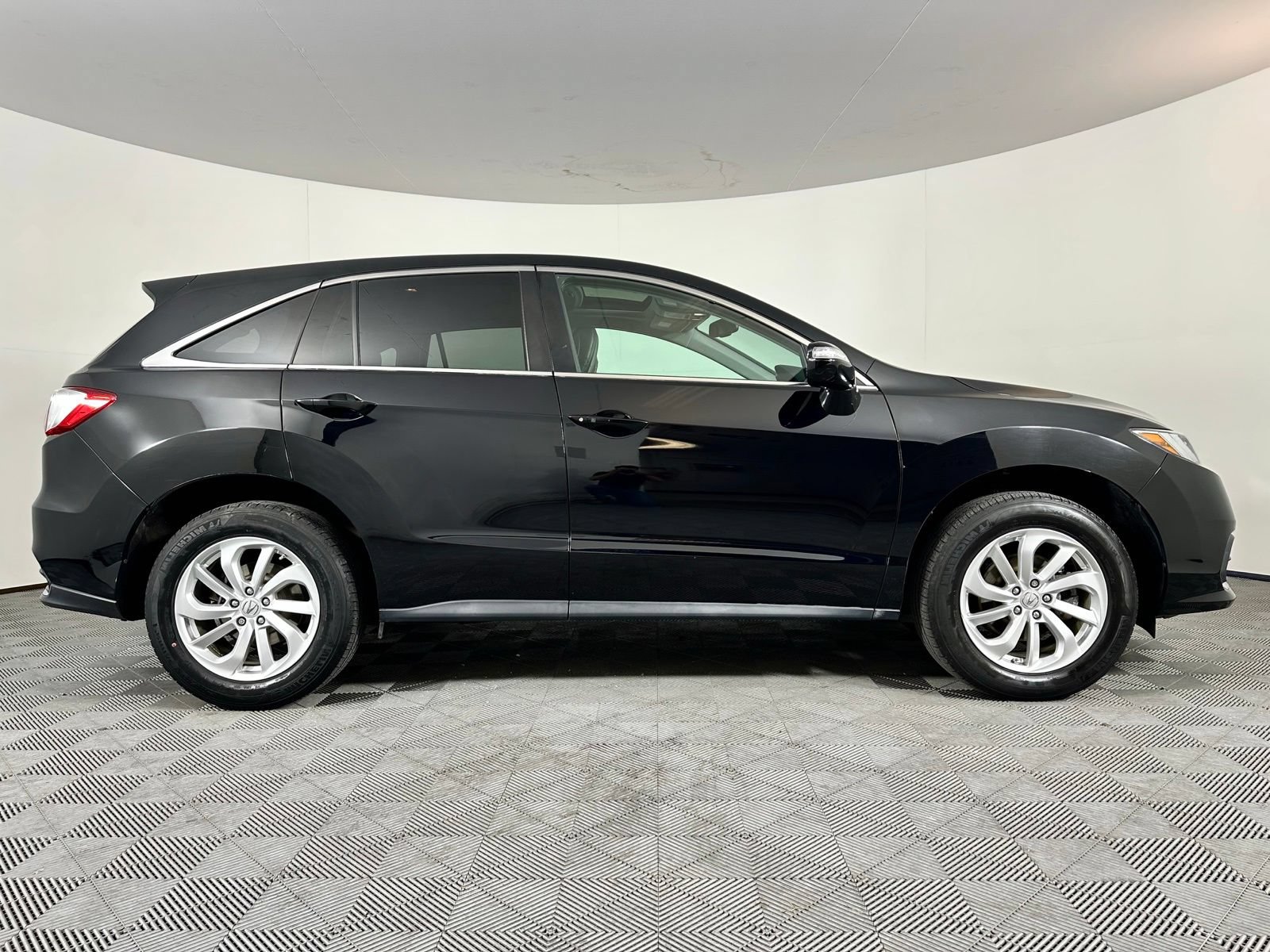 Used 2016 Acura RDX AWD w/ Technology Package image 29