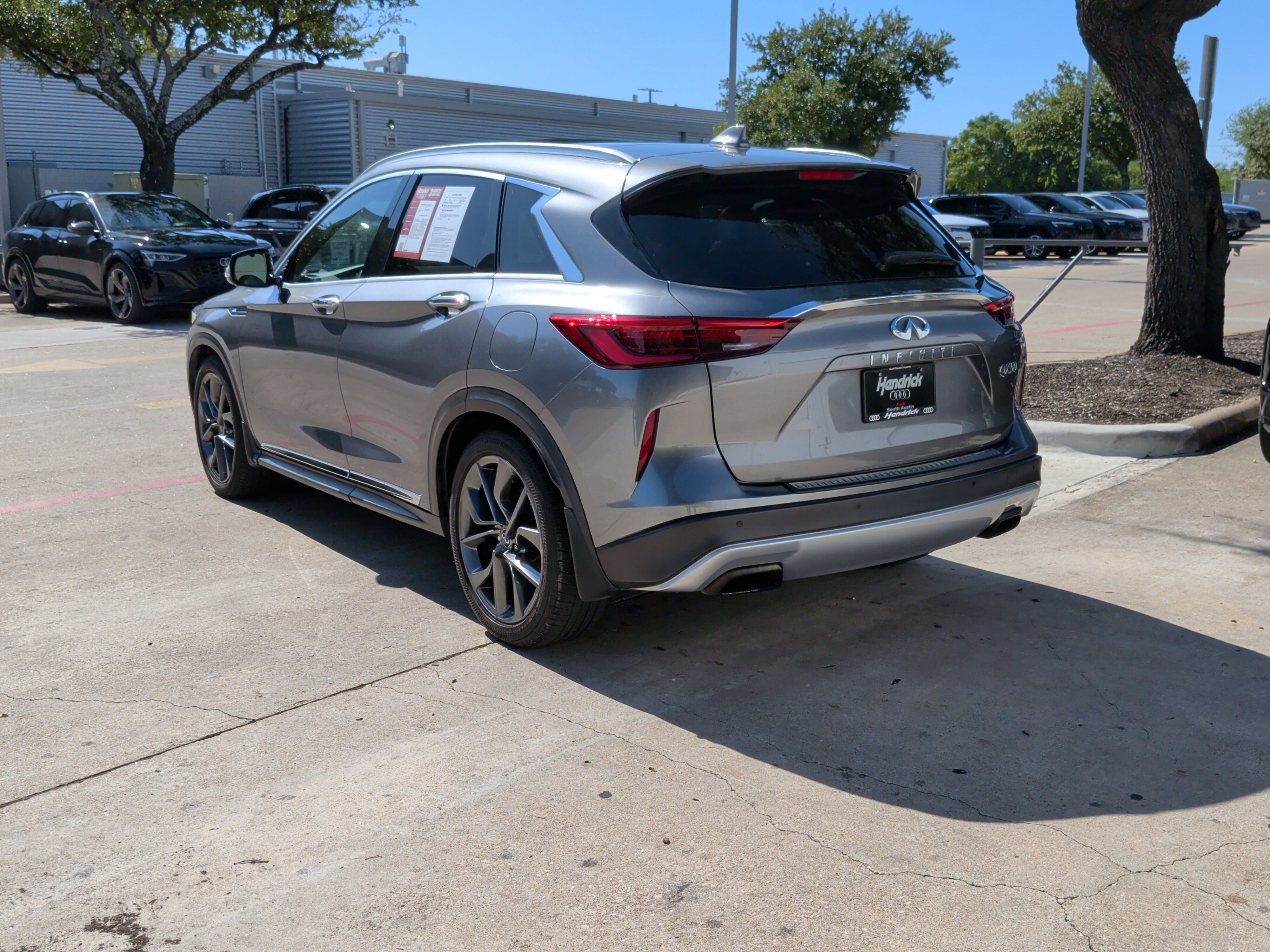 Used 2019 INFINITI QX50 Essential w/ Sensory Package FWD image 8