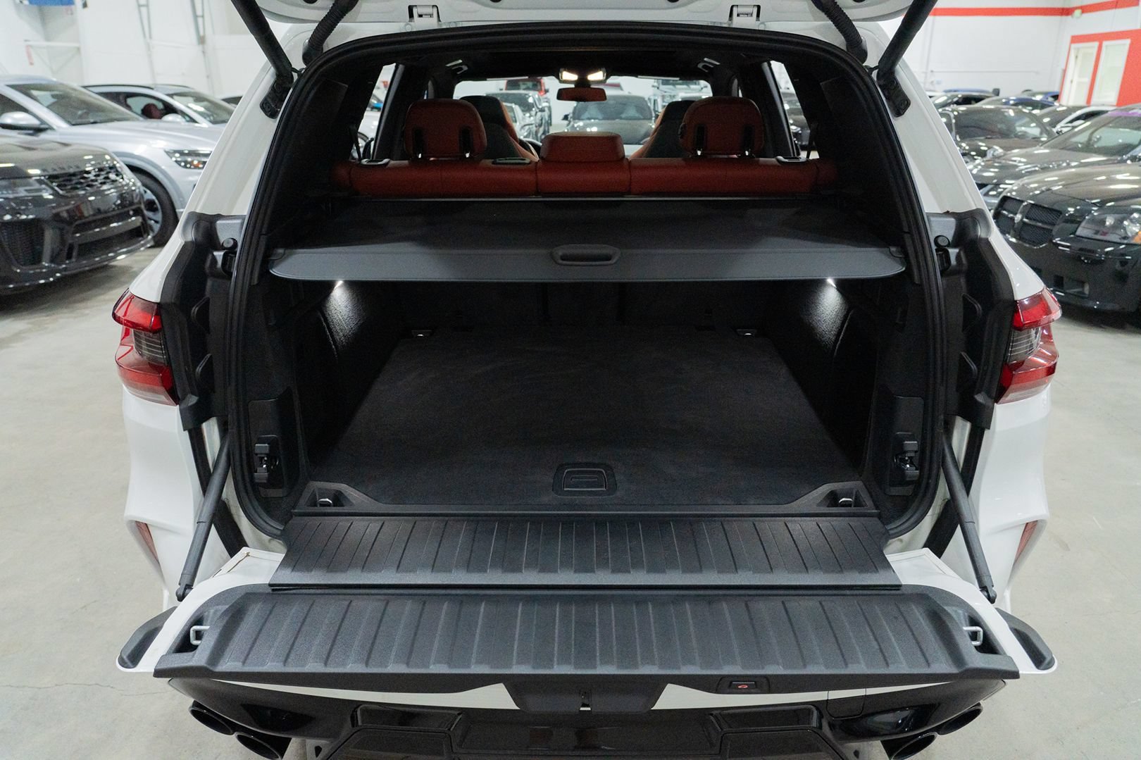 Used 2021 BMW X5 M w/ Competition Package AWD/4WD image 25