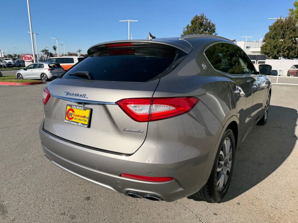 Used 2020 Maserati Levante GranLusso image 6