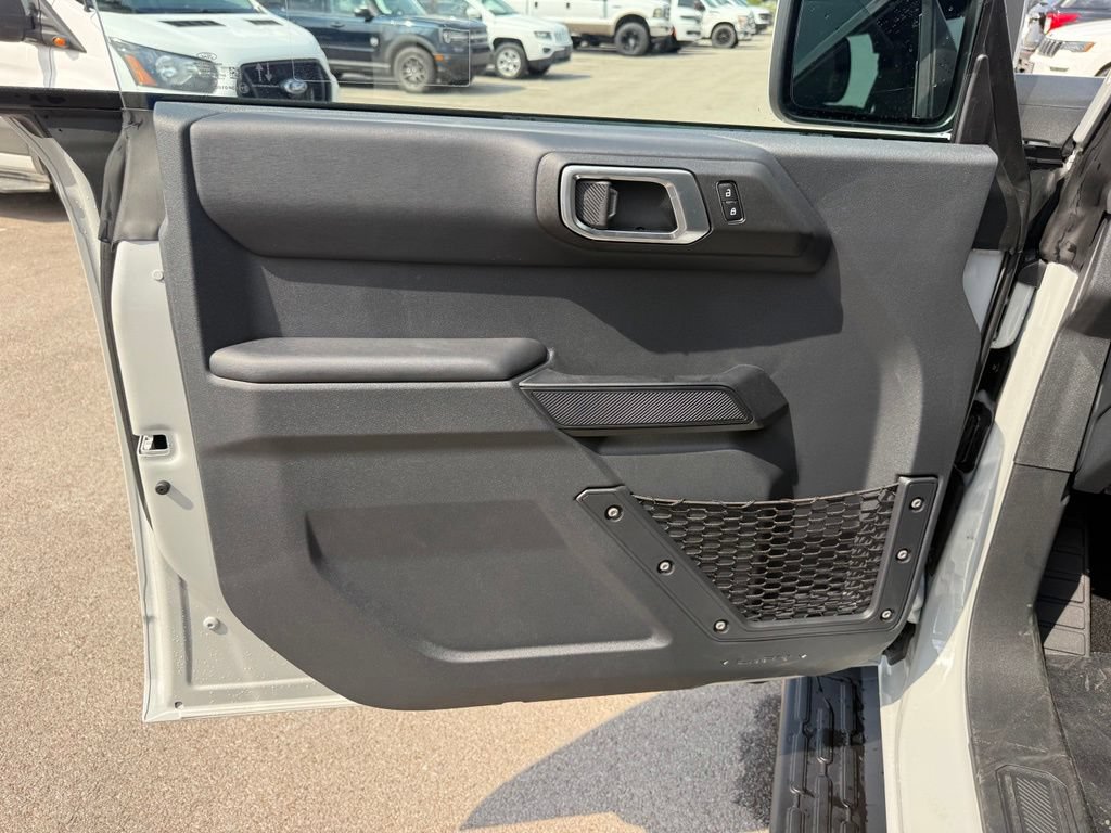 New 2026 Ford Bronco Outer Banks AWD/4WD image 9