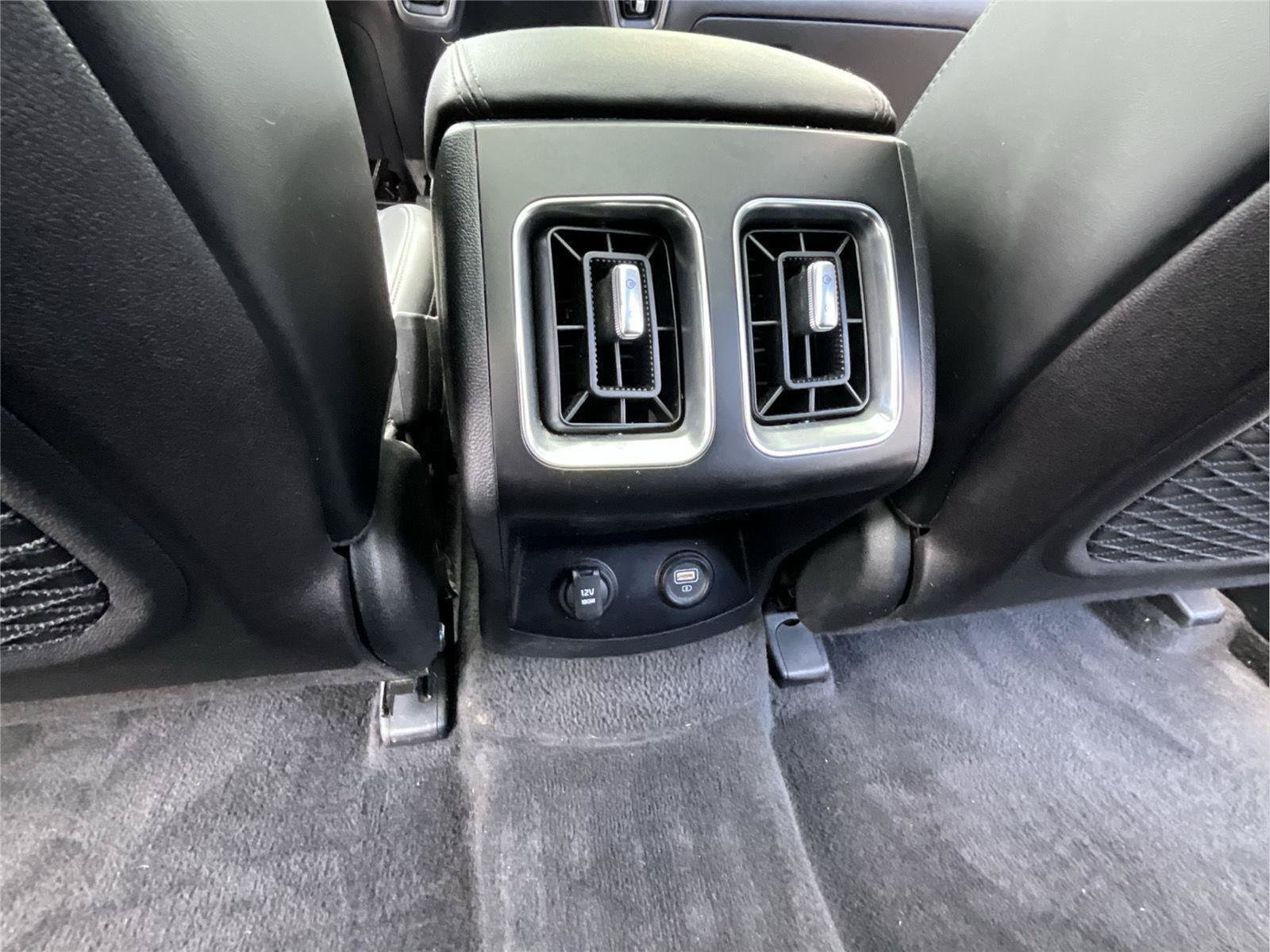 Used 2023 Kia Sorento S w/ Panoramic Sunroof Package AWD/4WD image 15