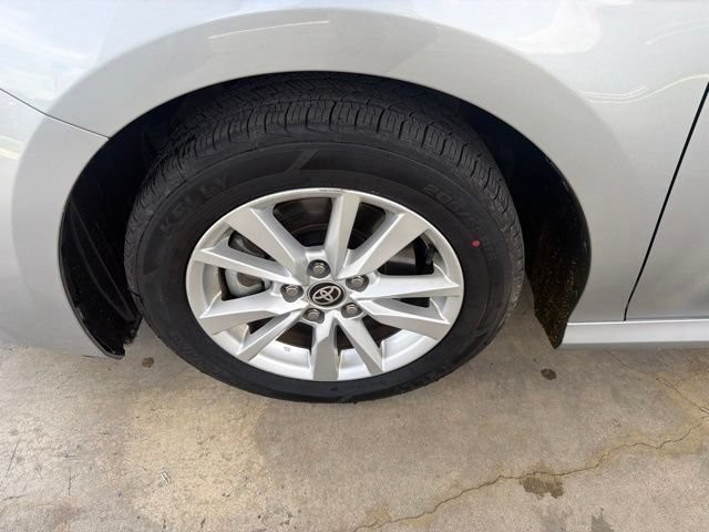 Used 2025 Toyota Camry LE FWD image 10