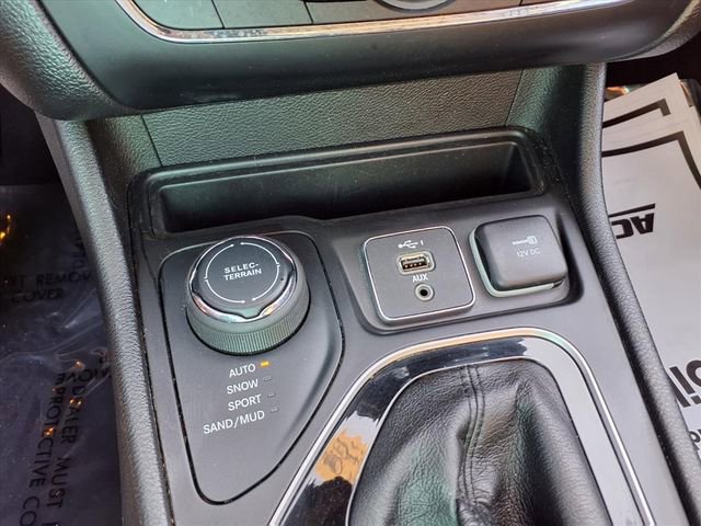 Used 2023 Jeep Cherokee Altitude Lux image 65