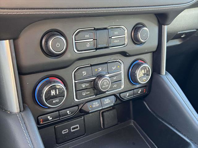 Used 2024 Chevrolet Suburban LT image 30