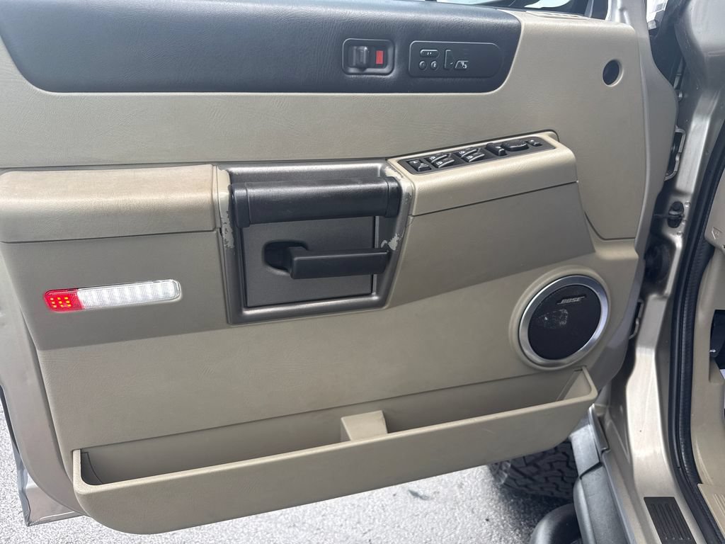 Used 2003 HUMMER H2 w/ Preferred Equipment Group AWD/4WD image 12