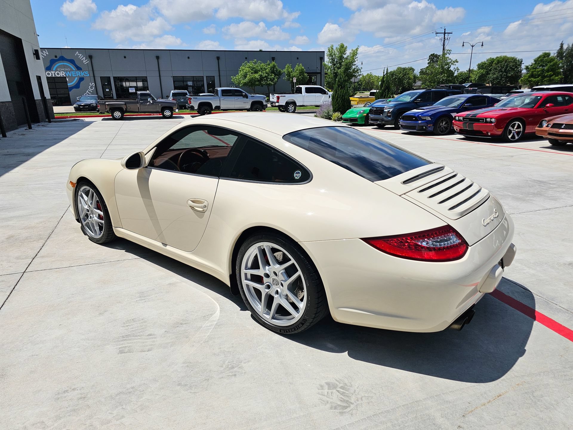 Used 2010 Porsche 911 GT3 RS image 10