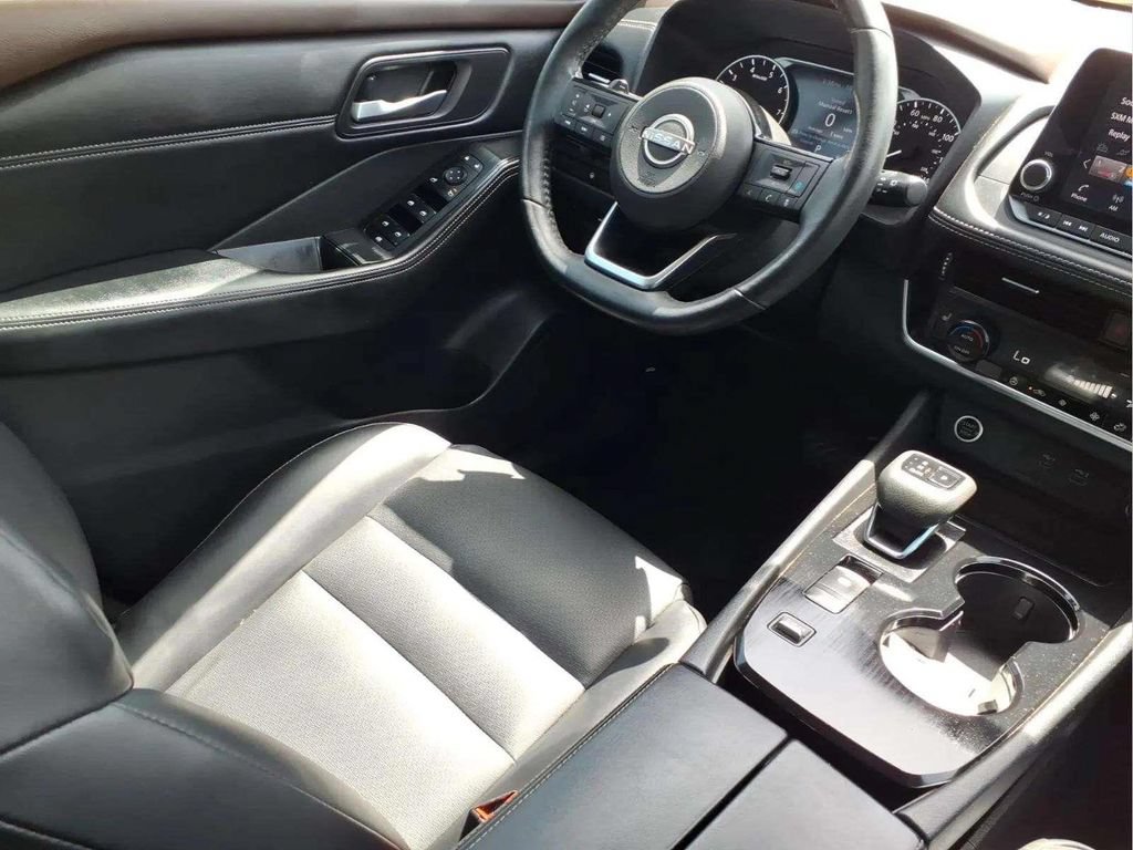Used 2022 Nissan Rogue SV w/ SV Premium Package FWD image 9