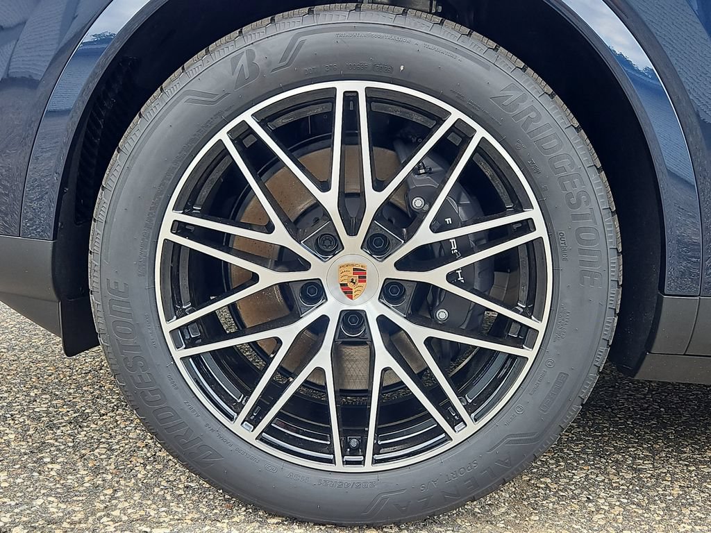 New 2026 Porsche Cayenne AWD/4WD image 8