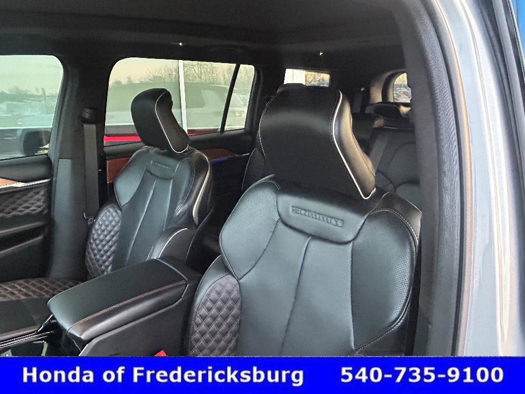 Used 2025 Jeep Grand Cherokee L Summit image 33