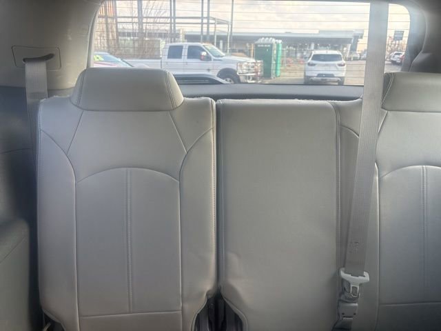 Used 2015 GMC Acadia SLT image 12