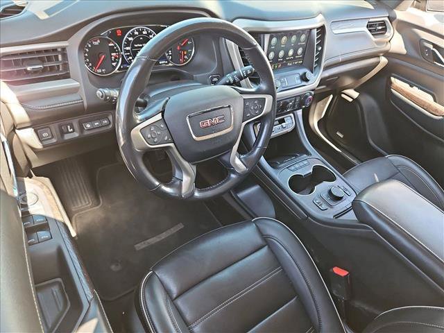 Used 2022 GMC Acadia Denali w/ Denali Ultimate Package FWD image 10