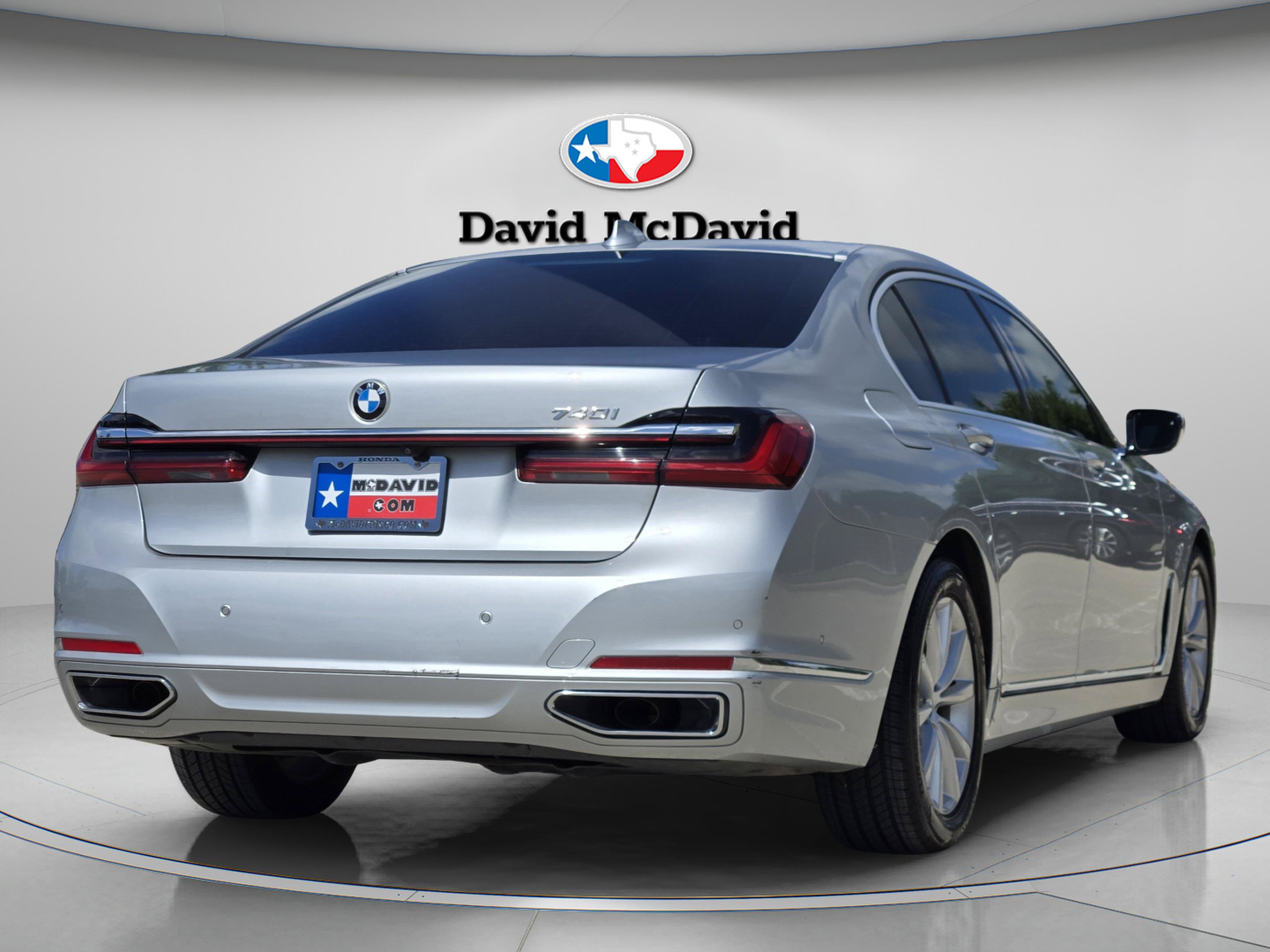 Used 2020 BMW 740i w/ Premium Package RWD image 6