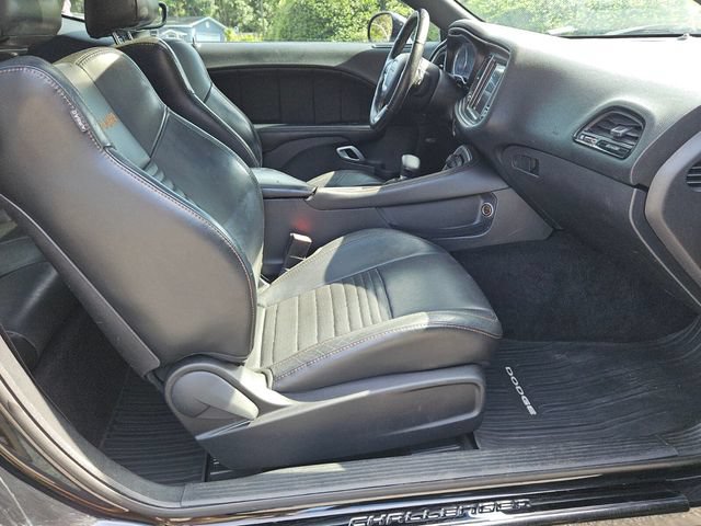 Used 2016 Dodge Challenger R/T Plus RWD image 13