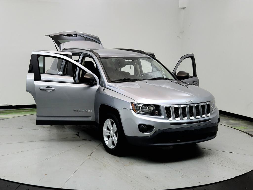 Used 2017 Jeep Compass Sport w/ Power Value Group FWD image 10