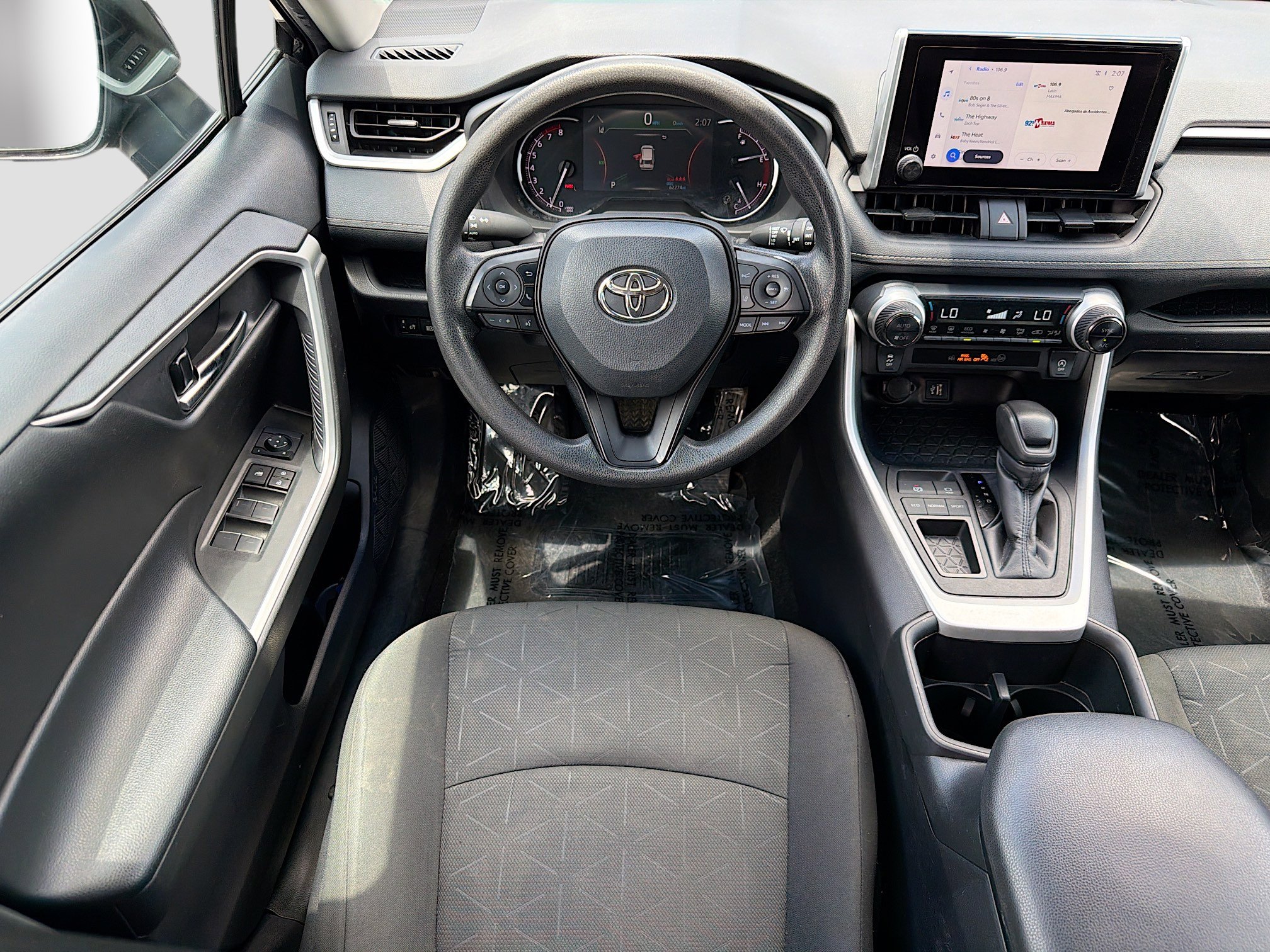 Used 2024 Toyota RAV4 XLE FWD image 15
