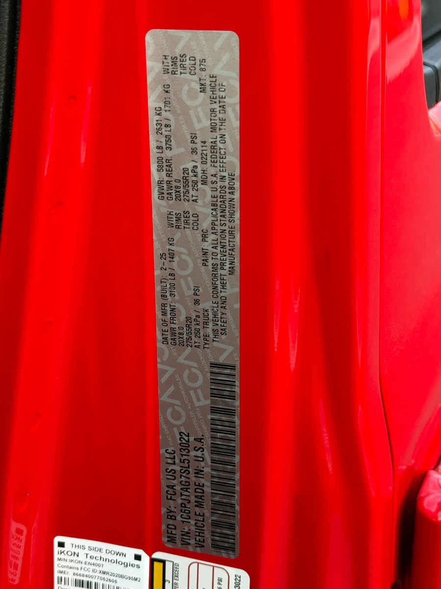 Used 2025 Jeep Gladiator Sport image 30