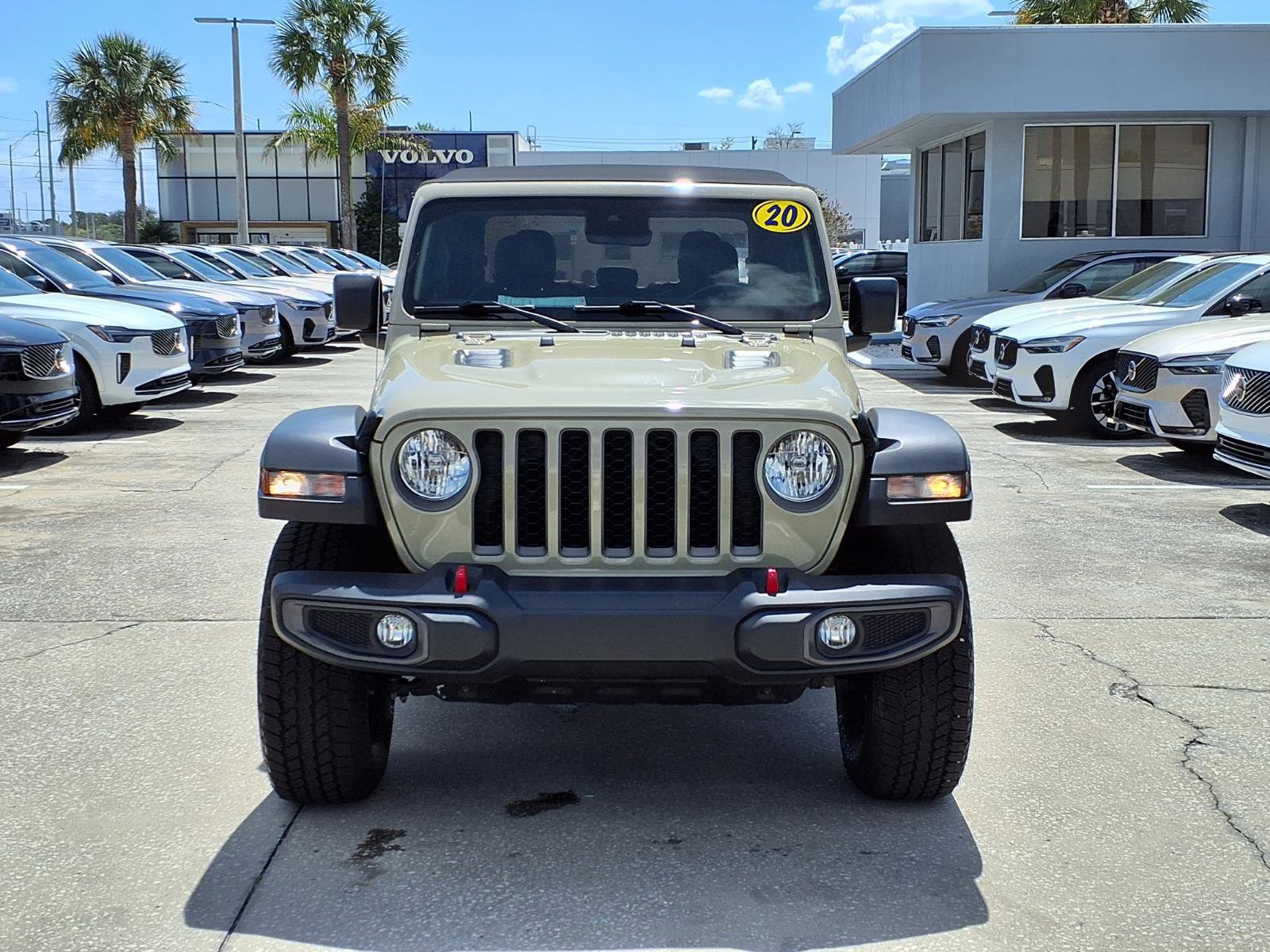Used 2020 Jeep Gladiator Rubicon image 2