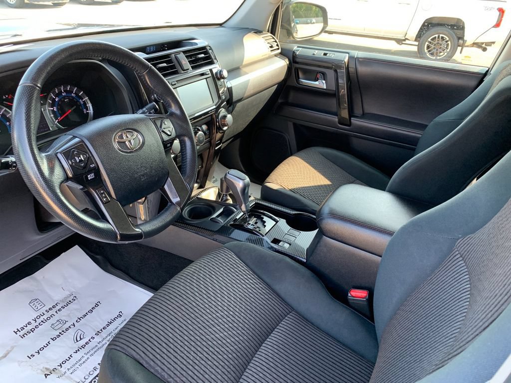 Used 2018 Toyota 4Runner TRD Off-Road AWD/4WD image 11