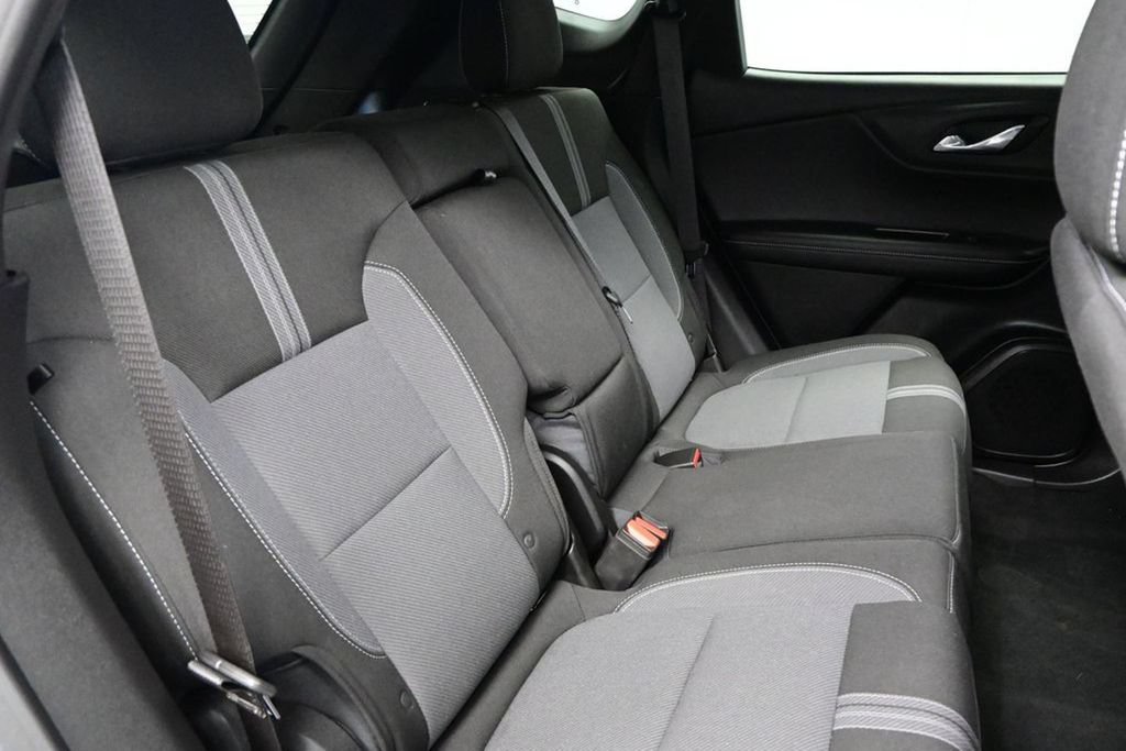 New 2025 Chevrolet Blazer LT w/ Convenience Package FWD image 31