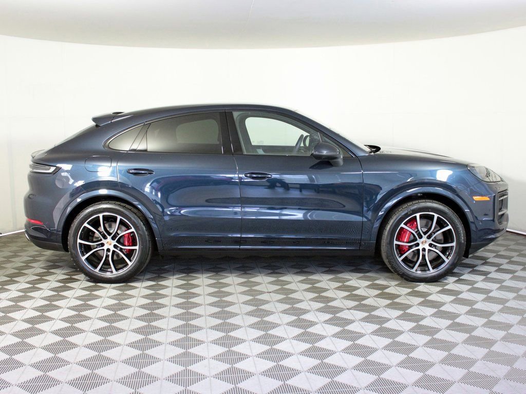 Certified 2025 Porsche Cayenne S image 8
